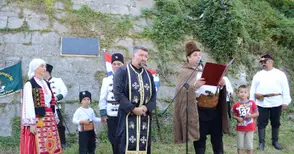 Изложение на старинни оръжия почете двама български герои