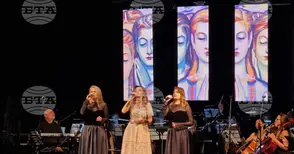 Нина Николина представи във Варна концерт с народни песни, оркестрирани от диригента Георги Милтиядов