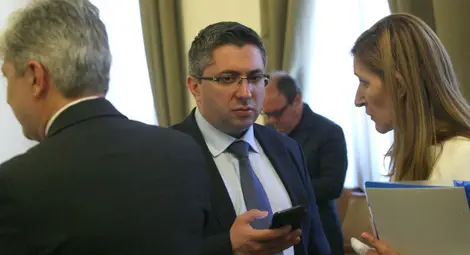 Нанков: От 1 януари 2019 започваме поетапно въвеждане на ТОЛ системата Нанков: От 1 януари 2019 започваме поетапно въвеждане на ТОЛ системата