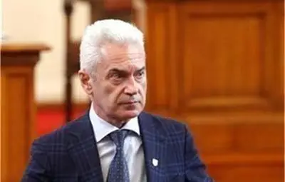 Волен Сидеров ще плаща 50 000 лв. на Бойко Борисов, оклеветил го