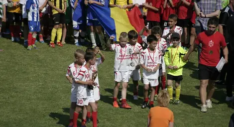 Шампионите на &bdquo;Никола Йорданов&ldquo; наградени от проф. Христо Белоев