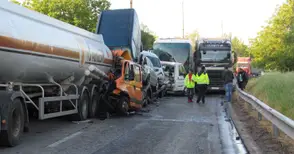 Две катастрофи на едно място затвориха пътя за Дунав мост