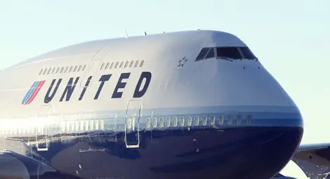 Извънредна ситуация: Самолет на United Airlines кацна аварийно в Лондон