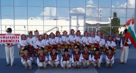 &bdquo;Зорница&ldquo; пожъна бурни овации на танцов фестивал в Дева