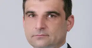 Уволниха шефа на ДФ „Земеделие“