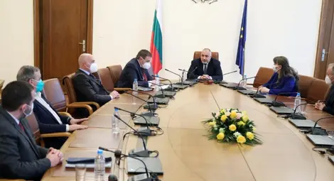 До края на февруари ще има електронен регистър на желаещите ваксина До края на февруари ще има електронен регистър на желаещите ваксина