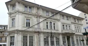 Новият живот на стария Дом на учителя