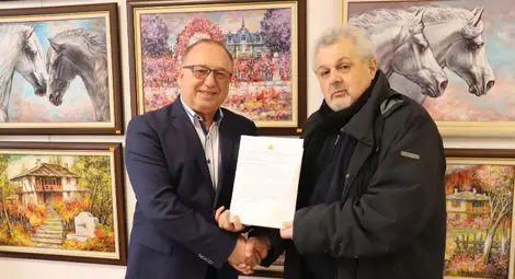 Изложбата &bdquo;Вино, любов и традиции&ldquo; на &bdquo;Борисова&ldquo; 6 в Русе превръща 80 платна в празник на изкуството