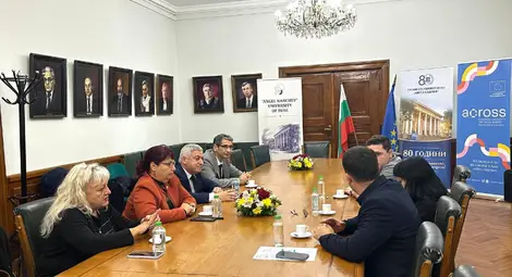Българският посланик в Молдова Мая Добрева се срещна с ректорското ръководство на Русенския университет