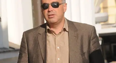 Антон Кутев покани Бойко Борисов на театър