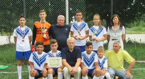 Отборът на Ценово с бронз на държавните игри в Дългопол