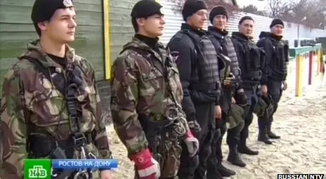 Полицейски отряд от еднояйчни близнаци прави фурор в Русия