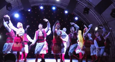 Сръбска фен група на фестивала в Зренянин нямала търпение да види &bdquo;Русчуклийче&ldquo;