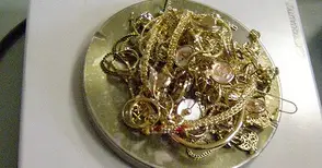 Тираджия чака бърза присъда за контрабанда на златни накити