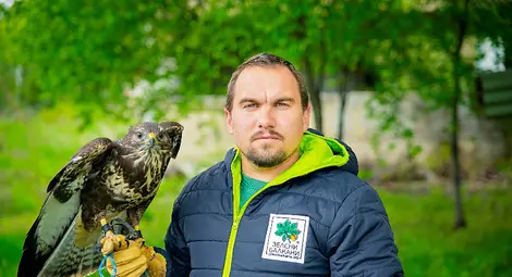 Показват в Русе кукумявката Блага и мишелова Хари в Международния ден на лешоядите