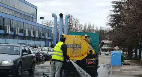Общинските екипи извършват планирани дейности по поддържане на уличната мрежа и градската среда в Русе