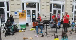 Джазмени отведоха децата в чудния свят на музиката