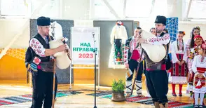 Мартенско надтропване изпълни с багри и ритми Европейското училище