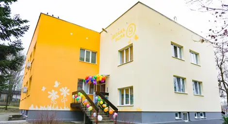 Откриха ремонтираната сграда на първата ясла с фотоволтаици на покрива