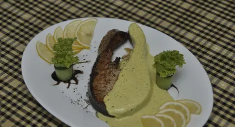 &bdquo;6 без 10&ldquo; посреща с нова вътрешна зала в битов стил, обновено меню и оркестър