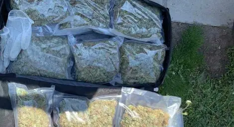 Оръжие и дрога за десетки хиляди задържани от русенски полицаи