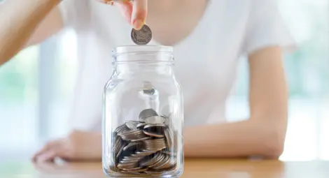 Спестяванията на населението и кредитите за фирмите растат