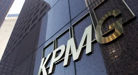 Откриха грешки в одита на КТБ