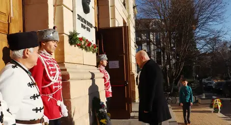 Анатоли Станев пред учениците от СУ &bdquo;Христо Ботев&ldquo;: Търпението и равнодушието никога не са били част от историята ни и вярвам няма да бъдат