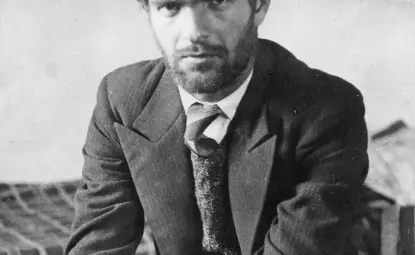 Идеалистът, превърнат  и в знаме, и в мишена