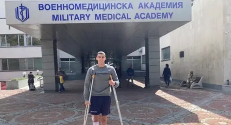 Алекс Кирилов ще се възстановява 9 месеца след новата тежка контузия Алекс Кирилов ще се възстановява 9 месеца след новата тежка контузия