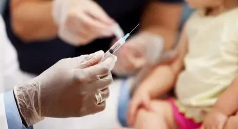 Втори месец деца остават без ваксини