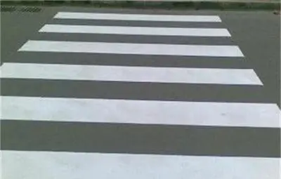 Пешеходец пребит заради бавно минаване на зебра