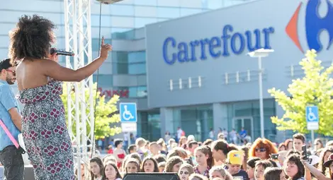 С цветна фиеста, награди и Прея празнуваха децата в Мол Русе