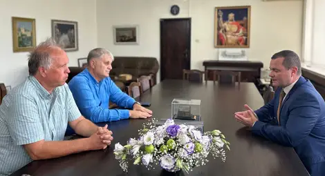 Пенчо Милков се срещна с представители на фондация &bdquo;Захари Стоянов&ldquo; по повод реставрацията на гробницата на възрожденеца