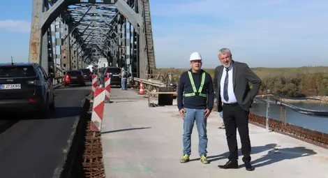 Над 1500 тира ще се натрупат по пътя за Дунав мост при пълното му затваряне Над 1500 тира ще се натрупат по пътя за Дунав мост при пълното му затваряне