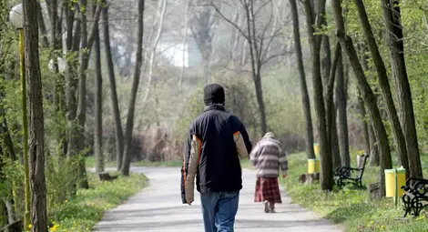 Психиатриите пълни, 70 000 луди по улиците Психиатриите пълни, 70 000 луди по улиците