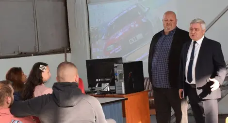 Център за исторически превозни средства откриха в Русенския университет /галерия/