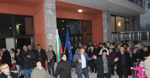 Новият културен дом в Пиргово тръгна с „Депутатите не лъжат“