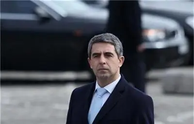 Плевнелиев свиква консултации с партиите днес