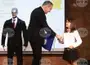 С поздрав от хуманоидния робот Робърт бяха връчени наградите в конкурса „Детство мое, красиво и вълшебно“