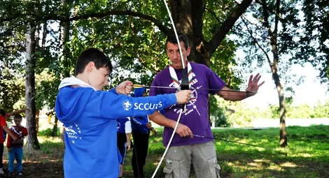 Стрелбите с лък бяха едно от най-вълнуващите обучения на младите скаути.