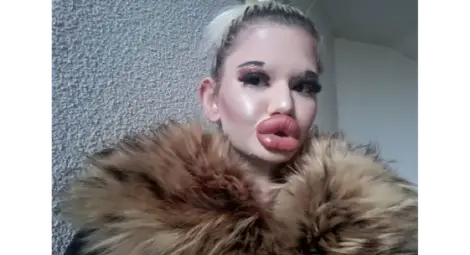 БГ Барби атакува Гинес за най-голям бюст