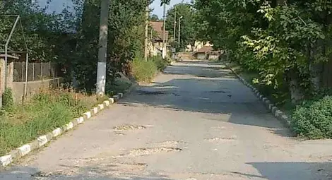 Жители на Красен: Пътищата ни са като след апокалипсис