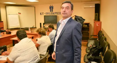 КТ „Подкрепа“ иска държавата да поеме 100% от заплатите до 800 лв. КТ „Подкрепа“ иска държавата да поеме 100% от заплатите до 800 лв.