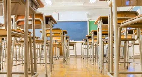 Кабинетът отпуска още пари за стипендии на учениците