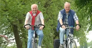 60-годишни колоездачи ще обиколят региона с електрически велосипеди