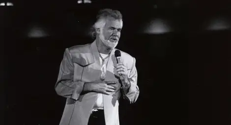 Почина Кени Роджърс