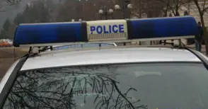 Кола блъсна момченце на улицата и избяга