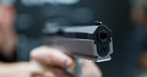 Две породисти кучета застреляни пред стопанина им по време на разходка