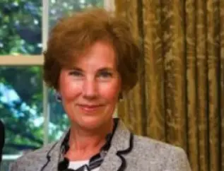 Поптодорова подаде оставка от Американския еврейски комитет